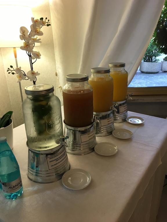 拉佩而拉酒店 加尔达湖滨 外观 照片
